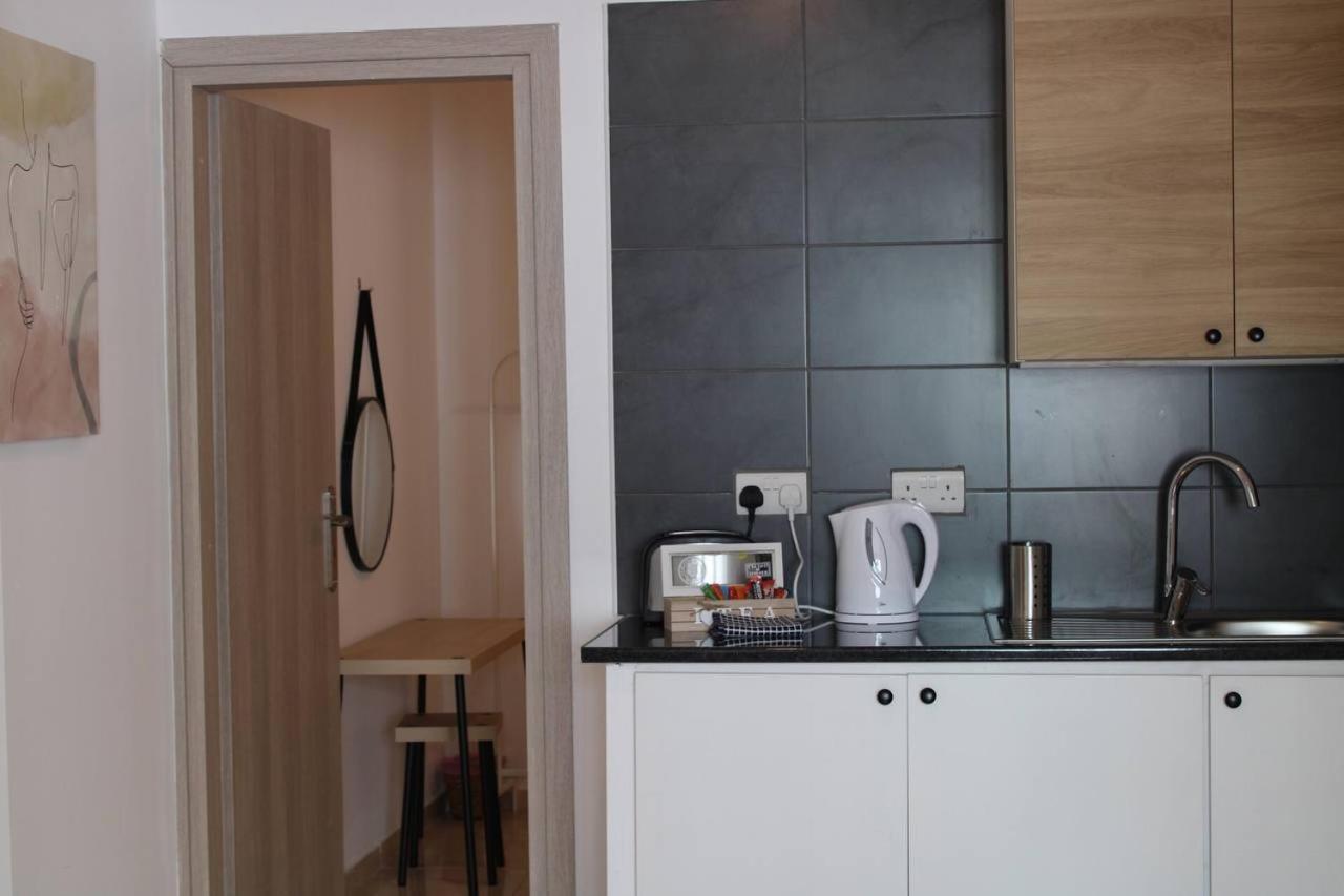 Katsikantaris Homes Пафос Екстериор снимка
